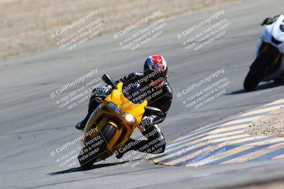 media/Mar-12-2022-SoCal Trackdays (Sat) [[152081554b]]/Turn 10 (130pm)/